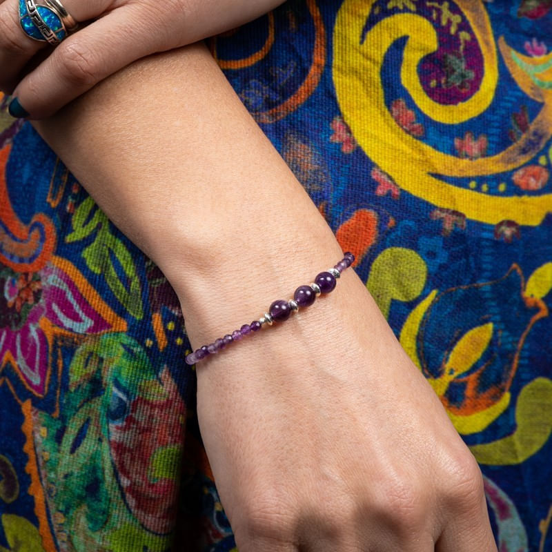 Fashion, accesorii si bijuterii - Femei - Bijuterii femei - Bratari femei - Bratara dama Reena din pietre naturale de Ametist, inchidere si accesorii din argint 925 - Infinity.ro
