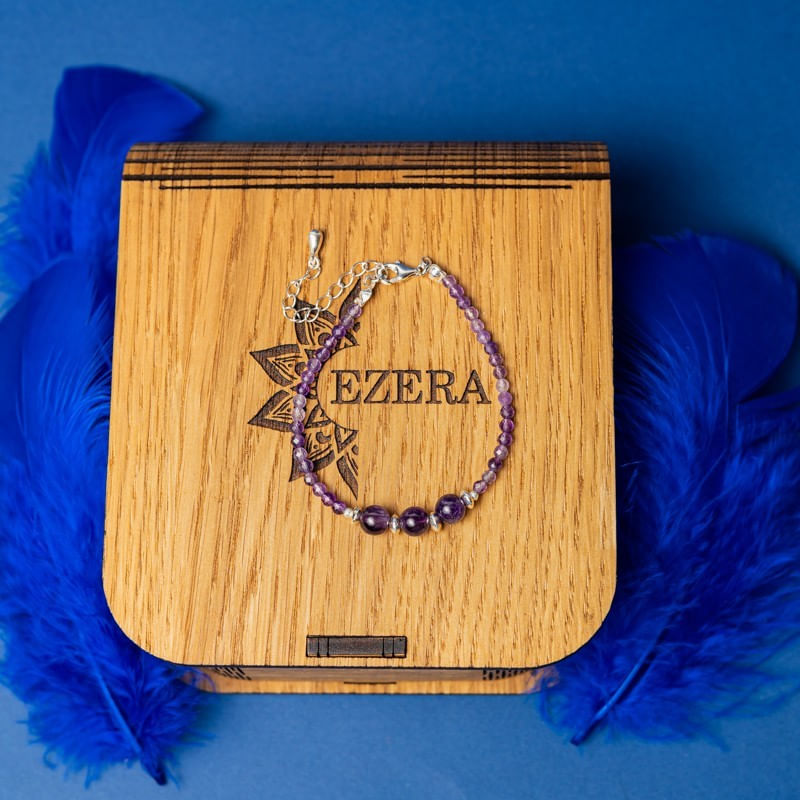 Fashion, accesorii si bijuterii - Femei - Bijuterii femei - Bratari femei - Bratara dama Reena din pietre naturale de Ametist, inchidere si accesorii din argint 925 - Infinity.ro