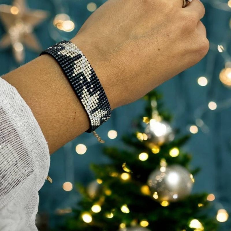Fashion, accesorii si bijuterii - Femei - Bijuterii femei - Bratari femei - Bratara lata handmade bleu metalizat-argintiu din margele Miyuki, eleganta Samira - Infinity.ro