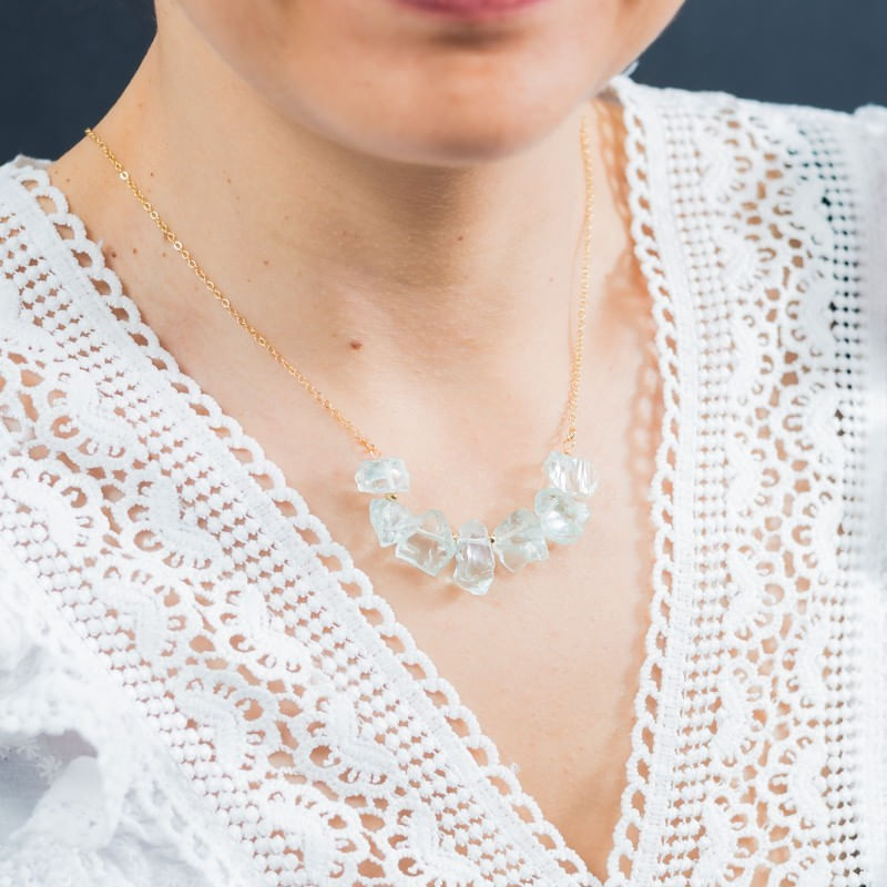 Fashion, accesorii si bijuterii - Femei - Bijuterii femei - Coliere femei - Mali, colier cu pietre brute neregulate, cristale de Apatit, placat cu aur de 18K - Infinity.ro