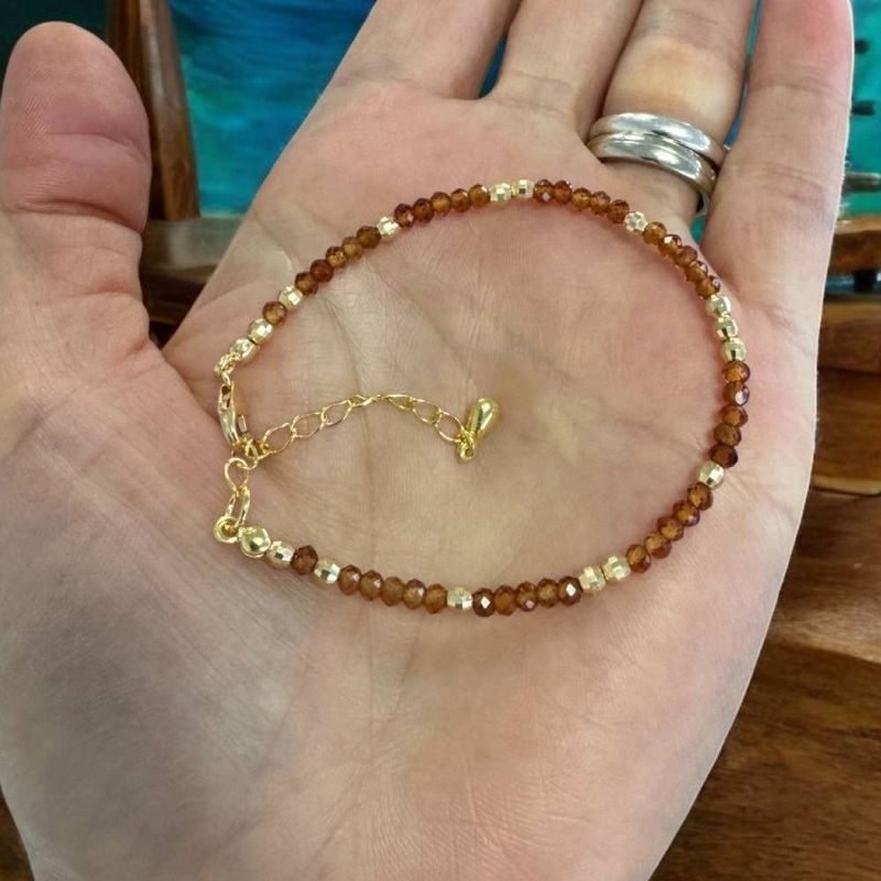 Fashion, accesorii si bijuterii - Femei - Bijuterii femei - Bratari femei - Bratara eleganta dama Farida cu granat portocaliu si argint placat cu aur 925 - Infinity.ro