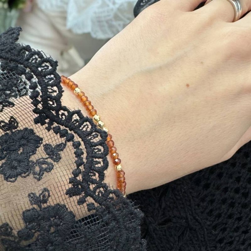 Fashion, accesorii si bijuterii - Femei - Bijuterii femei - Bratari femei - Bratara eleganta dama Farida cu granat portocaliu si argint placat cu aur 925 - Infinity.ro