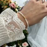 Fashion, accesorii si bijuterii - Femei - Bijuterii femei - Bratari femei - Bratara perle de cultura eleganta Hana cu accesorii din argint placat cu aur 925 - Infinity.ro