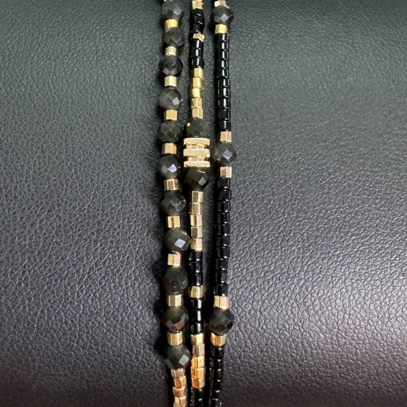 Fashion, accesorii si bijuterii - Femei - Bijuterii femei - Bratari femei - Bratara handmade snur 3 straturi Malika din Miyuki si Obsidian cu charm auriu - Infinity.ro