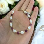 Fashion, accesorii si bijuterii - Femei - Bijuterii femei - Bratari femei - Bratara dama eleganta Munira cu perle de cultura si Rubin natural cu argint 925 - Infinity.ro