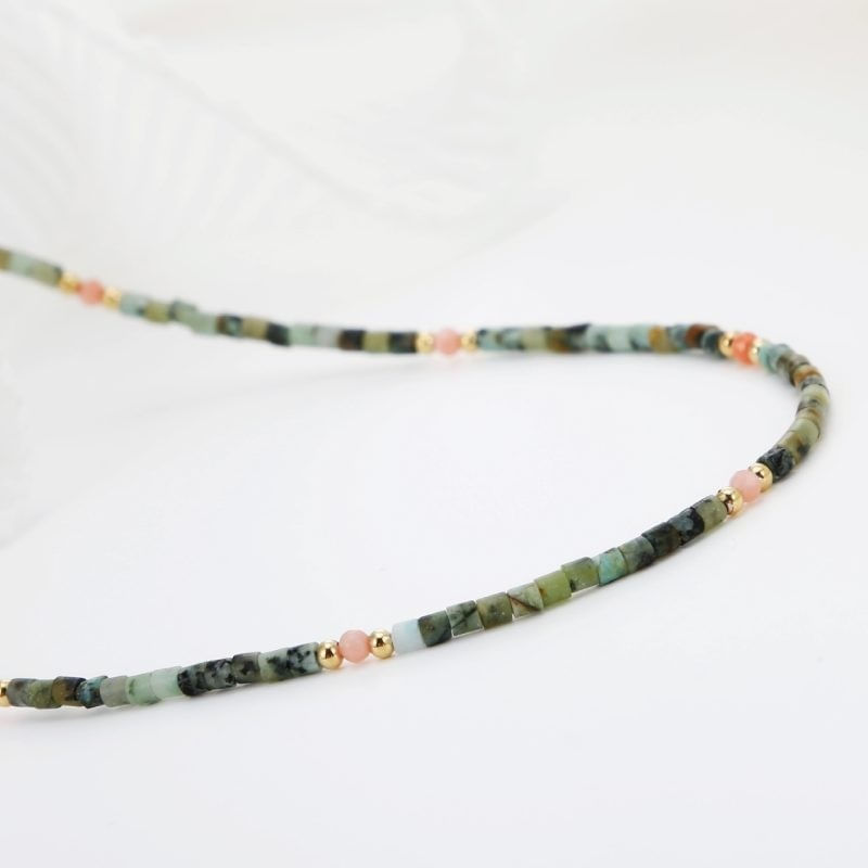 Fashion, accesorii si bijuterii - Femei - Bijuterii femei - Coliere femei - Colier Choker Valer din cristale de Rubin Zoisit, cupru placat cu aur - Infinity.ro