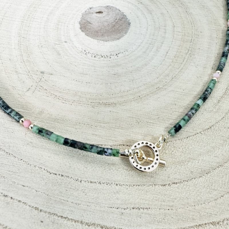 Fashion, accesorii si bijuterii - Femei - Bijuterii femei - Coliere femei - Colier Choker Valer din cristale de Rubin Zoisit, cupru placat cu aur - Infinity.ro