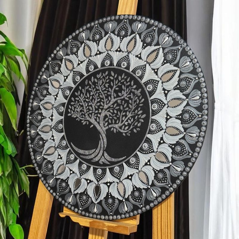 Casa si Gradina - Decoratiuni - Tablouri - O mandala sclipitoare- Copacul Vietii- Negru-Argintiu- 40 cm - Infinity.ro