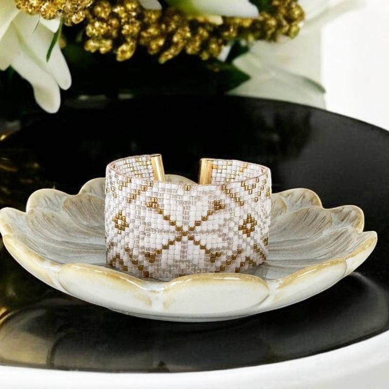 Fashion, accesorii si bijuterii - Femei - Bijuterii femei - Bratari femei - Bratara lata eleganta impletita manual din margele Miyuki, Zamora - Infinity.ro
