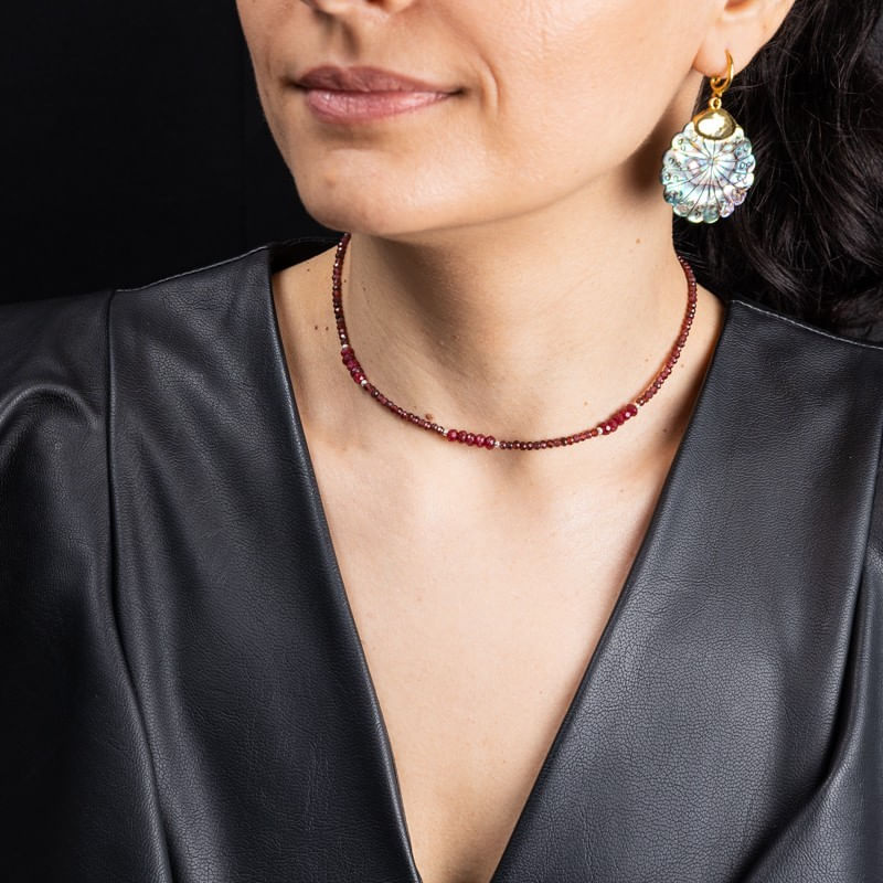 Fashion, accesorii si bijuterii - Femei - Bijuterii femei - Coliere femei - Colier choker Kavin din pietre semipretioase de Granat si Rubin, inchidere si accesorii din argint 925 - Infinity.ro