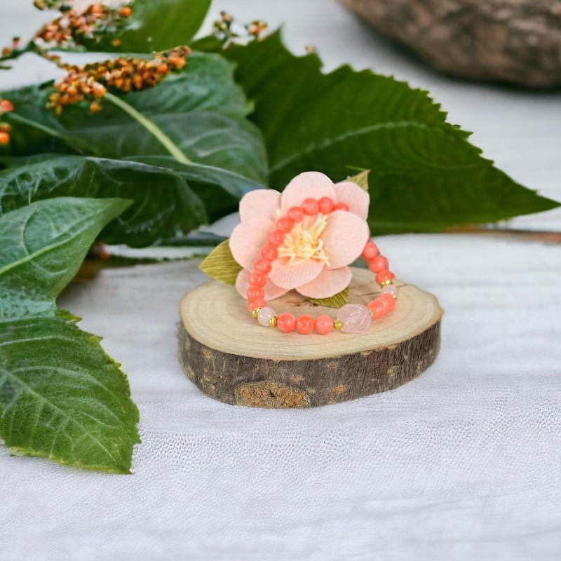 Fashion, accesorii si bijuterii - Femei - Bijuterii femei - Bratari femei - Bratara femei Karissa din margele de coral si cuart roz cu accesorii din argint 925 placat cu aur - Infinity.ro