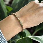 Fashion, accesorii si bijuterii - Femei - Bijuterii femei - Bratari femei - Bratara dama Samira din cristale de Unakit realizata manual cu accesorii si inchidere din argint placat cu aur - Infinity.ro