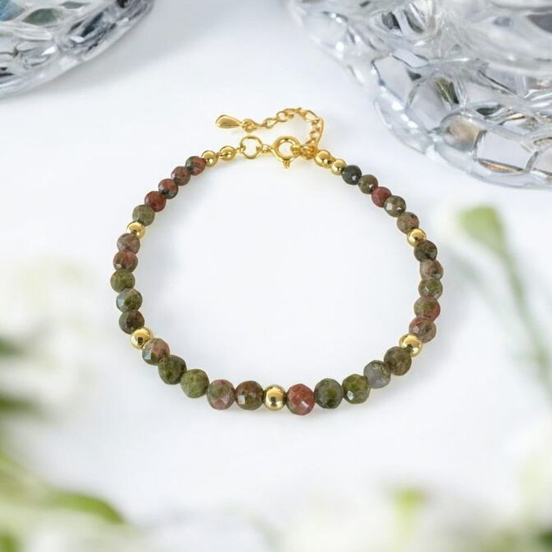 Fashion, accesorii si bijuterii - Femei - Bijuterii femei - Bratari femei - Bratara dama Samira din cristale de Unakit realizata manual cu accesorii si inchidere din argint placat cu aur - Infinity.ro