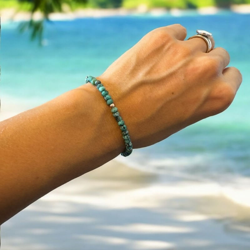 Fashion, accesorii si bijuterii - Femei - Bijuterii femei - Bratari femei - Bratara dama din Jad Turcoaz Livia cu accesorii din argint 925 - Infinity.ro