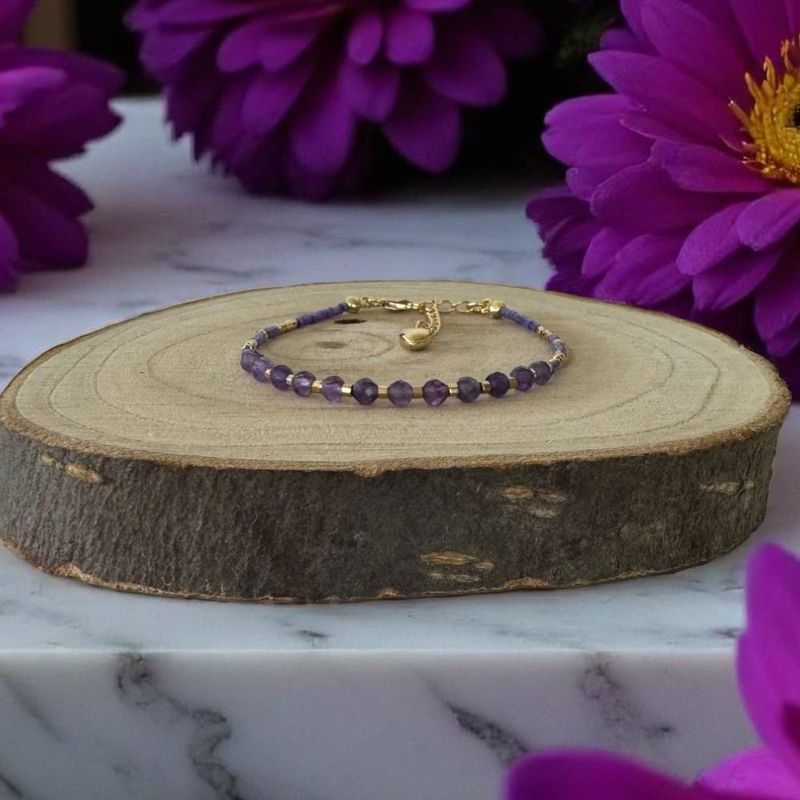 Fashion, accesorii si bijuterii - Femei - Bijuterii femei - Bratari femei - Bratara eleganta cu cristale de Ametist cu Miyuki mov si argint placat cu aur - Infinity.ro