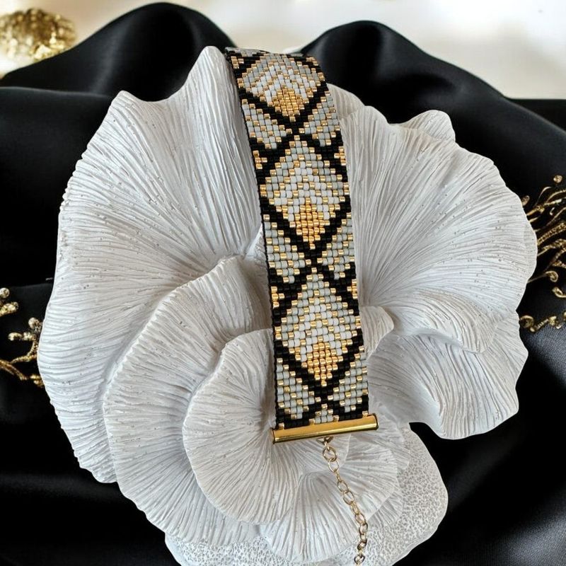 Fashion, accesorii si bijuterii - Femei - Bijuterii femei - Bratari femei - Bratara dama handmade din margele Miyuki, impletita Felippa - Infinity.ro
