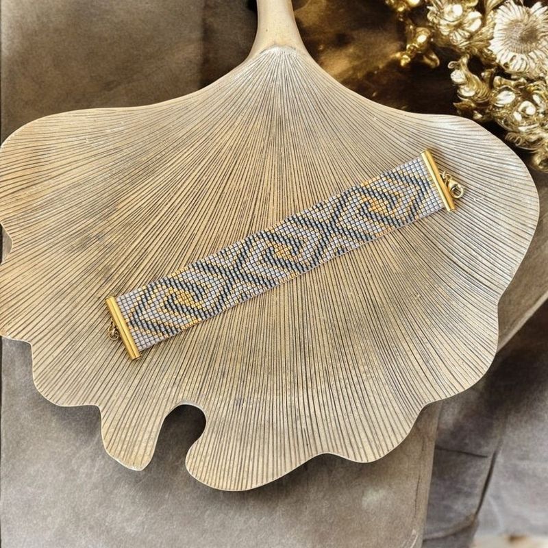 Fashion, accesorii si bijuterii - Femei - Bijuterii femei - Bratari femei - Bratara dama multistrat Helia, impletita manual din margele de nisip Miyuki - Infinity.ro