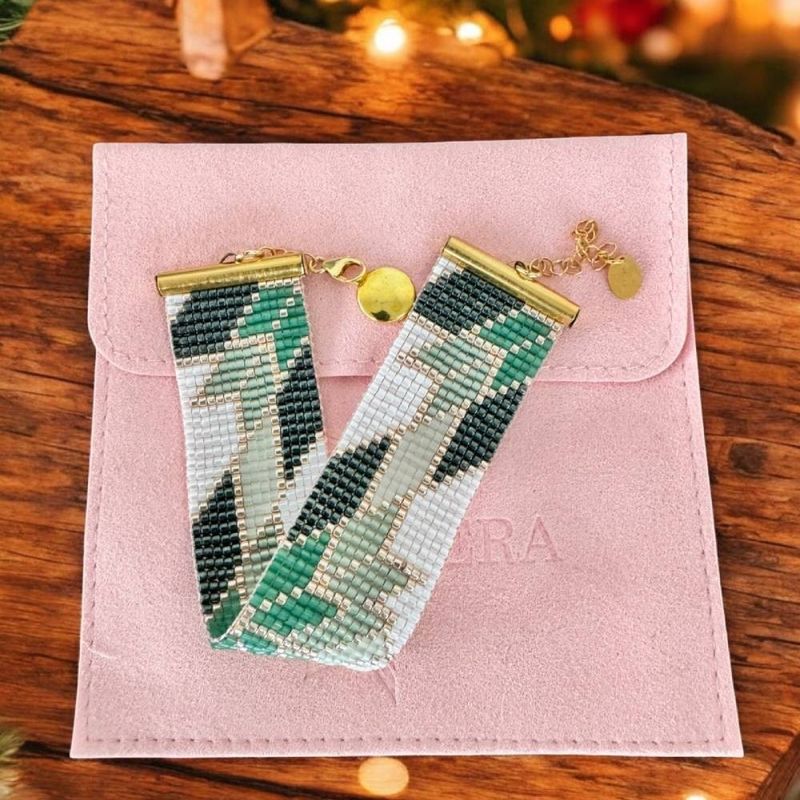 Fashion, accesorii si bijuterii - Femei - Bijuterii femei - Bratari femei - Bratara lata verde handmade din margele miyuki, Selma - Infinity.ro
