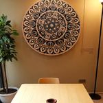 Casa si Gradina - Decoratiuni - Tablouri - Frumusetea imperfectiunii-Tablou mandala unicat pictat manual pe suport de lemn, 60 cm - Infinity.ro