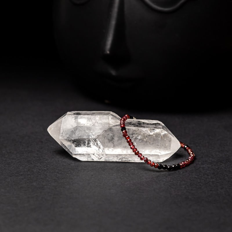 Fashion, accesorii si bijuterii - Femei - Bijuterii femei - Bratari femei - Bratara pietre semipretioase de Granat si Spinel negru, Ania, inchidere din argint 925 - Infinity.ro