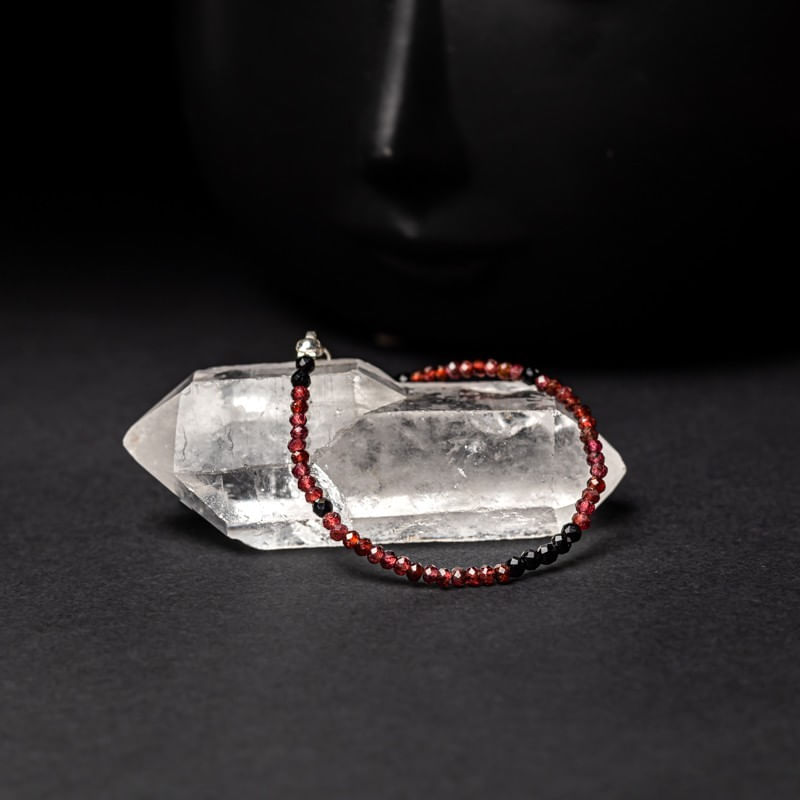 Fashion, accesorii si bijuterii - Femei - Bijuterii femei - Bratari femei - Bratara pietre semipretioase de Granat si Spinel negru, Ania, inchidere din argint 925 - Infinity.ro