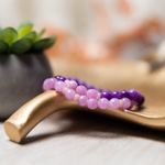 Fashion, accesorii si bijuterii - Femei - Bijuterii femei - Bratari femei - Set bratari handmade Kami pentru femei, din pietre semipretioase de Jad Lila Fatetat si Jad Mov - Infinity.ro