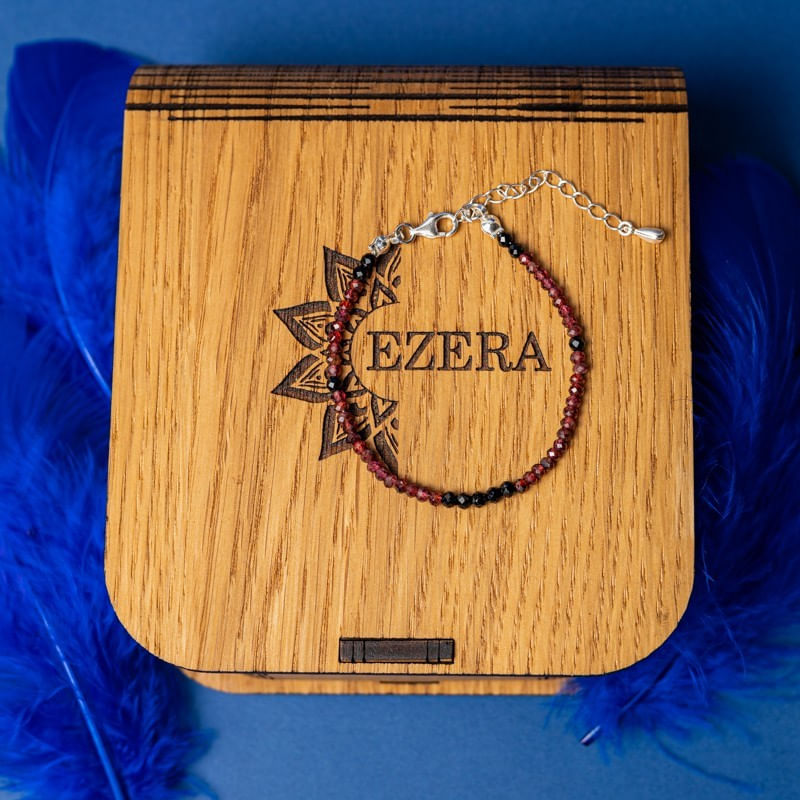 Fashion, accesorii si bijuterii - Femei - Bijuterii femei - Bratari femei - Bratara pietre semipretioase de Granat si Spinel negru, Ania, inchidere din argint 925 - Infinity.ro