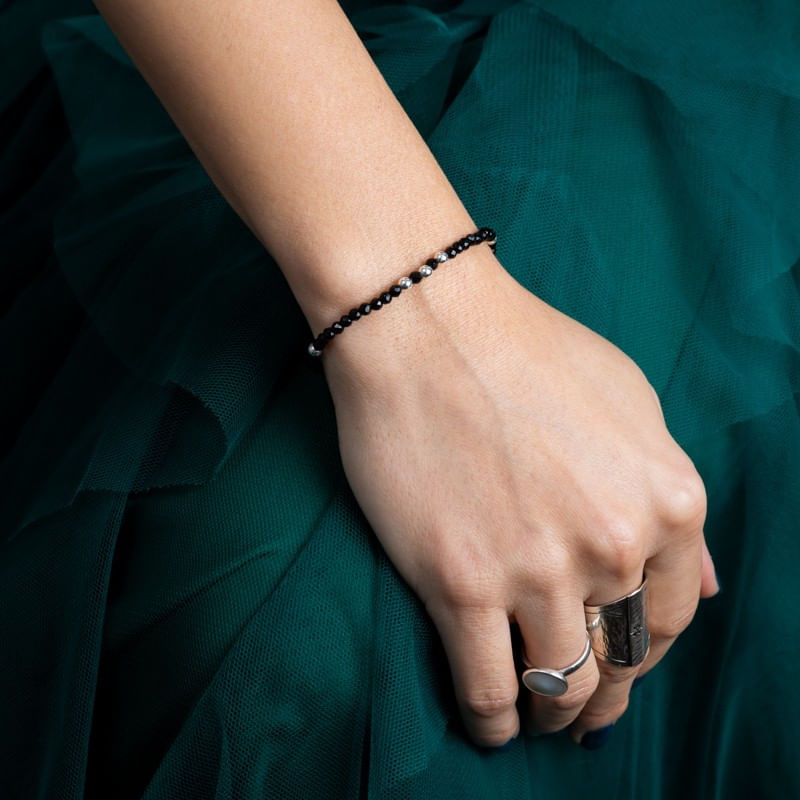 Fashion, accesorii si bijuterii - Femei - Bijuterii femei - Bratari femei - Bratara dama pietre semipretioase Blake din Spinel negru, cu accesorii si sistem de inchidere din argint - Infinity.ro