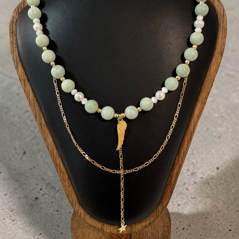Fashion, accesorii si bijuterii - Femei - Bijuterii femei - Coliere femei - Colier multistrat cu margele naturale de Jad verde smarald si argint placat cu aur - Infinity.ro