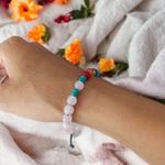 Fashion, accesorii si bijuterii - Femei - Bijuterii femei - Bratari femei - Bratara 7 Chakre Olea cu snur din cristale naturale Cuart Roz de Madagascar 6mm - Infinity.ro