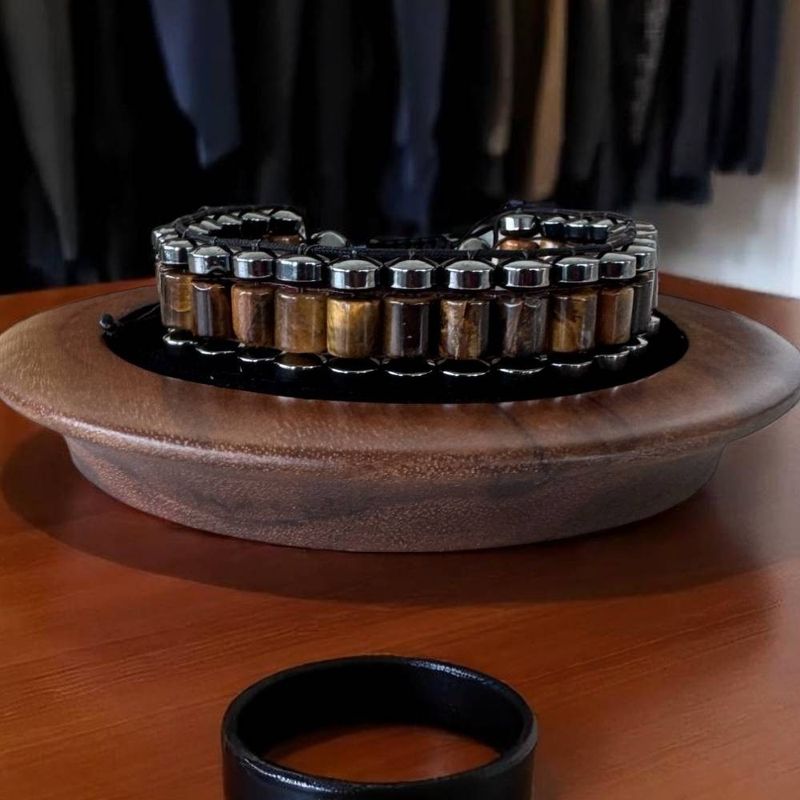 Fashion, accesorii si bijuterii - Barbati - Bijuterii barbati - Bratari barbati - Bratara barbati Ravi impletita manual cu Ochi de Tigru Cilindru si Hematit pe snur, ajustabila - Infinity.ro