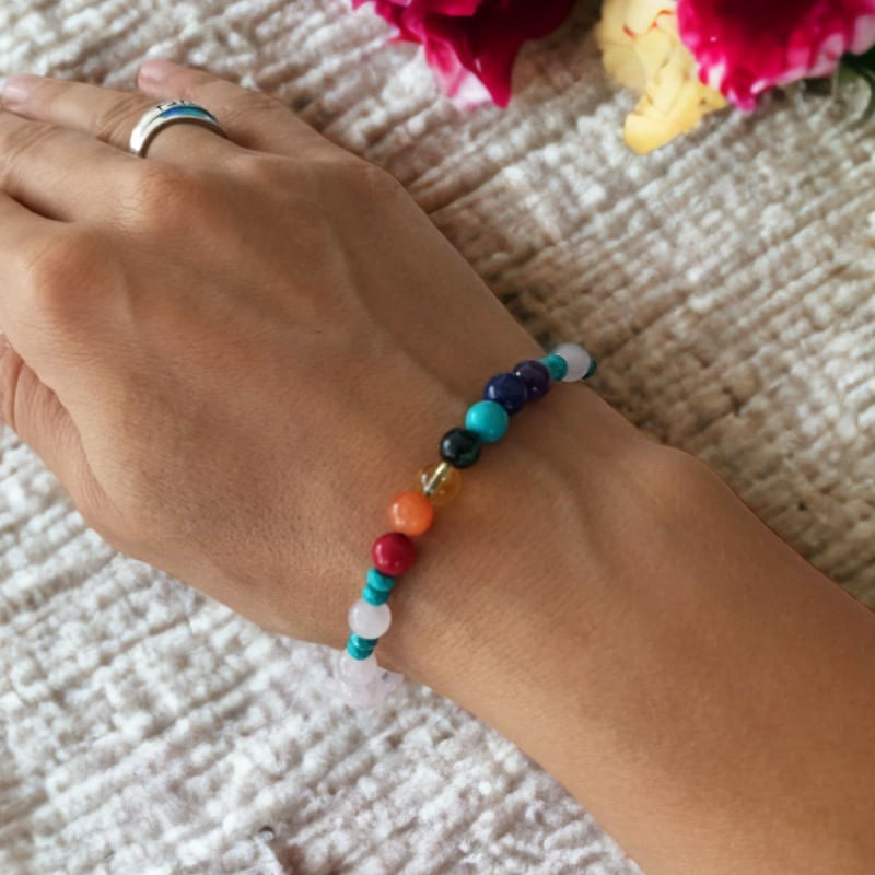 Fashion, accesorii si bijuterii - Femei - Bijuterii femei - Bratari femei - Bratara 7 Chakre Olea cu snur din cristale naturale Cuart Roz de Madagascar 6mm - Infinity.ro