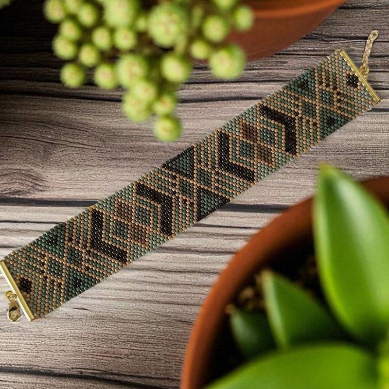 Fashion, accesorii si bijuterii - Femei - Bijuterii femei - Bratari femei - Bratara lata Miyuki cusuta manual stil boho, inspirata de natura si tonurile pamantului - Infinity.ro