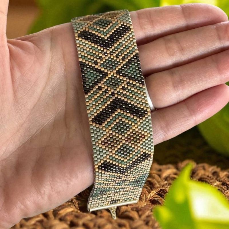 Fashion, accesorii si bijuterii - Femei - Bijuterii femei - Bratari femei - Bratara lata Miyuki cusuta manual stil boho, inspirata de natura si tonurile pamantului - Infinity.ro