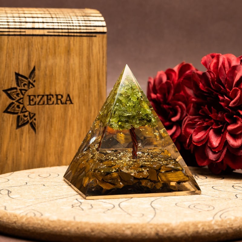 Casa si Gradina - Decoratiuni - Obiecte decorative - Accesorii decorative - Piramida Orgonica Copacel cu cristale de Peridot si Ochi de Tigru- ❤️ Creeaza energia vietii la tine acasa! - Infinity.ro