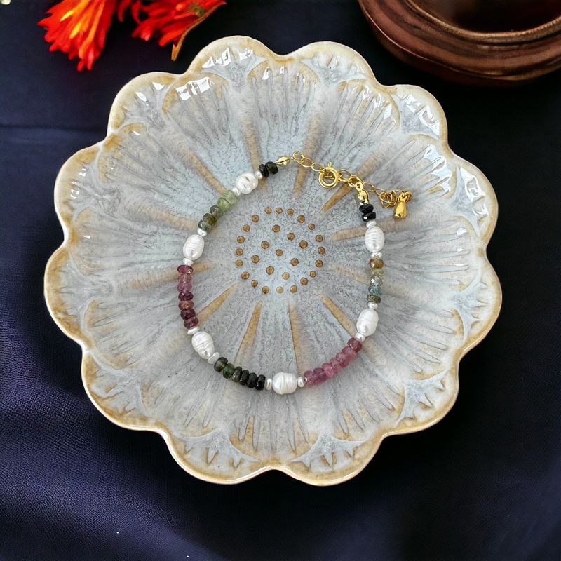 Fashion, accesorii si bijuterii - Femei - Bijuterii femei - Bratari femei - Descopera un univers fascinant al culorii- Bratara din Perle Naturale si Cristale de Turmalina Multicolora cu argint - Infinity.ro