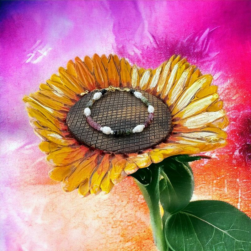 Fashion, accesorii si bijuterii - Femei - Bijuterii femei - Bratari femei - Descopera un univers fascinant al culorii- Bratara din Perle Naturale si Cristale de Turmalina Multicolora cu argint - Infinity.ro