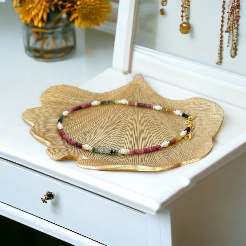 Fashion, accesorii si bijuterii - Femei - Bijuterii femei - Coliere femei - Descopera Magia si Eleganta in Colierul Nostru Unic din Perle Naturale si Cristale de Turmalina Multicolora cu argint - Infinity.ro