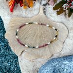 Fashion, accesorii si bijuterii - Femei - Bijuterii femei - Coliere femei - Descopera Magia si Eleganta in Colierul Nostru Unic din Perle Naturale si Cristale de Turmalina Multicolora cu argint - Infinity.ro