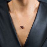 Fashion, accesorii si bijuterii - Femei - Bijuterii femei - Coliere femei - Colier delicat cu piatra naturala de Granat, Dara, placat cu aur de 18K - Infinity.ro