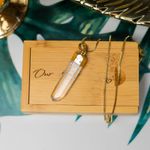 Fashion, accesorii si bijuterii - Femei - Bijuterii femei - Coliere femei - Lant cu Pandantiv Cuart Alb Cristal Stanca brut Apala, placat cu aur 18K - Infinity.ro