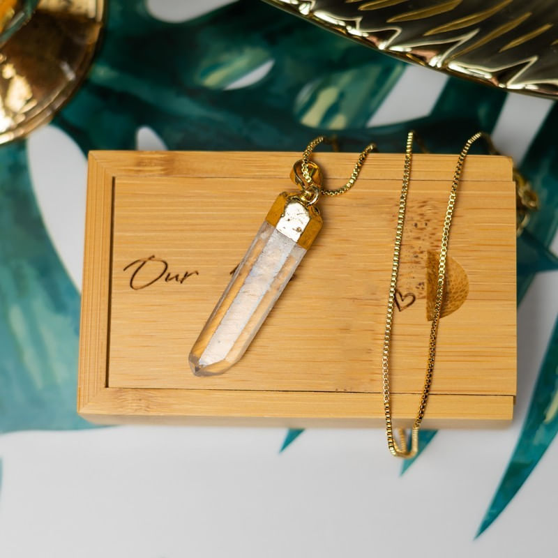 Fashion, accesorii si bijuterii - Femei - Bijuterii femei - Coliere femei - Lant cu Pandantiv Cuart Alb Cristal Stanca brut Apala, placat cu aur 18K - Infinity.ro