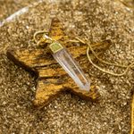 Fashion, accesorii si bijuterii - Femei - Bijuterii femei - Coliere femei - Lant cu Pandantiv Cuart Alb Cristal Stanca brut Apala, placat cu aur 18K - Infinity.ro