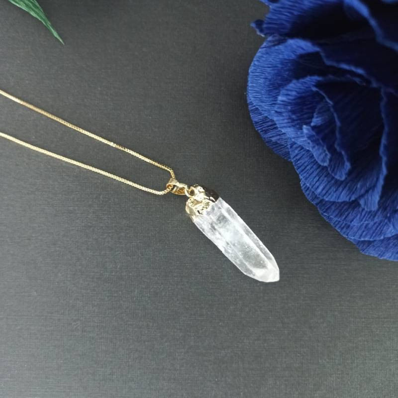 Fashion, accesorii si bijuterii - Femei - Bijuterii femei - Coliere femei - Lant cu Pandantiv Cuart Alb Cristal Stanca brut Apala, placat cu aur 18K - Infinity.ro