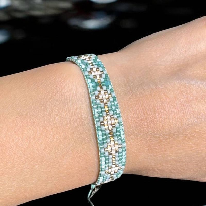 Fashion, accesorii si bijuterii - Femei - Bijuterii femei - Bratari femei - Bratara dama eleganta Yara din margele Miyuki turcoaz impletita pe snur - Infinity.ro