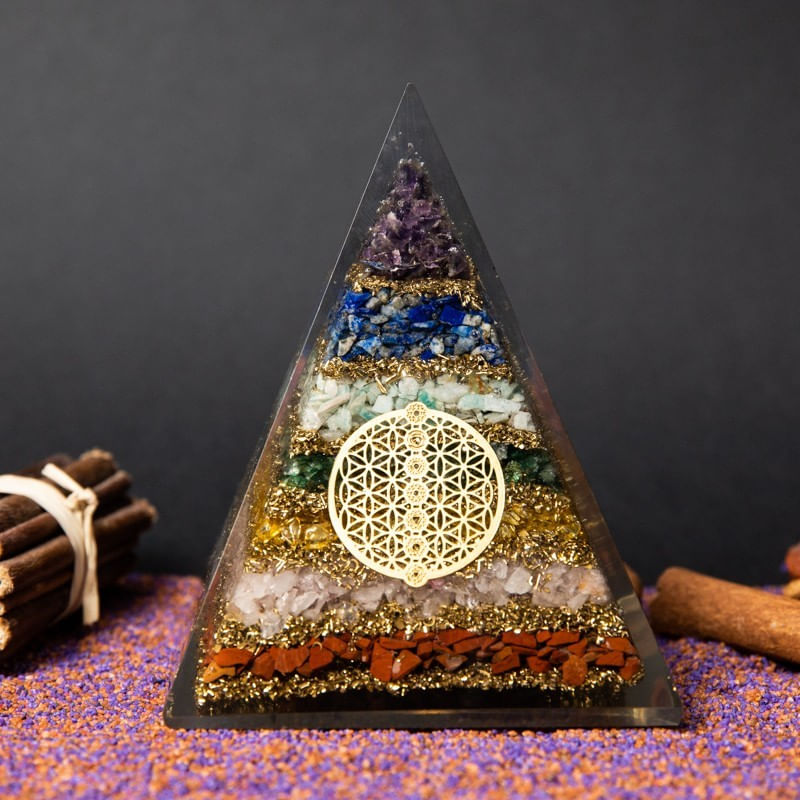 Casa si Gradina - Decoratiuni - Obiecte decorative - Accesorii decorative - Piramida energetica orgonica Zaina, din pietre semipretioase 7 Chakre cu Simbol Floarea Vietii - Infinity.ro