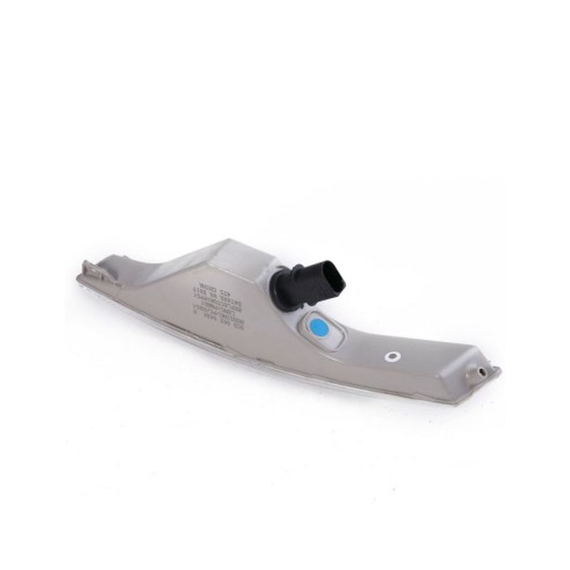 Auto si Moto - Electrice auto - Iluminare si semnalizare - Becuri auto - Semnalizare bara dreapta fata pentru VW Passat B6 2005-2010 - Infinity.ro