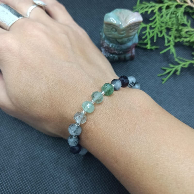 Fashion, accesorii si bijuterii - Femei - Bijuterii femei - Bratari femei - Bratara cristale femei Leonora, cu pietre semipretioase de Fluorit si Cuart Rutilat, magele fatetate de 6mm - Infinity.ro