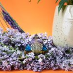 Casa si Gradina - Decoratiuni - Obiecte decorative - Accesorii decorative - Piramida Orgonica Pietre Semipretioase Ochi de Tigru, Acvamarin, Ametist si Simbol Floarea Vietii - Infinity.ro