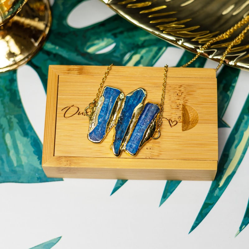 Fashion, accesorii si bijuterii - Femei - Bijuterii femei - Coliere femei - Lant cu Pandantiv cristale Kyanit, Saloni, placat cu aur de 18K - Infinity.ro